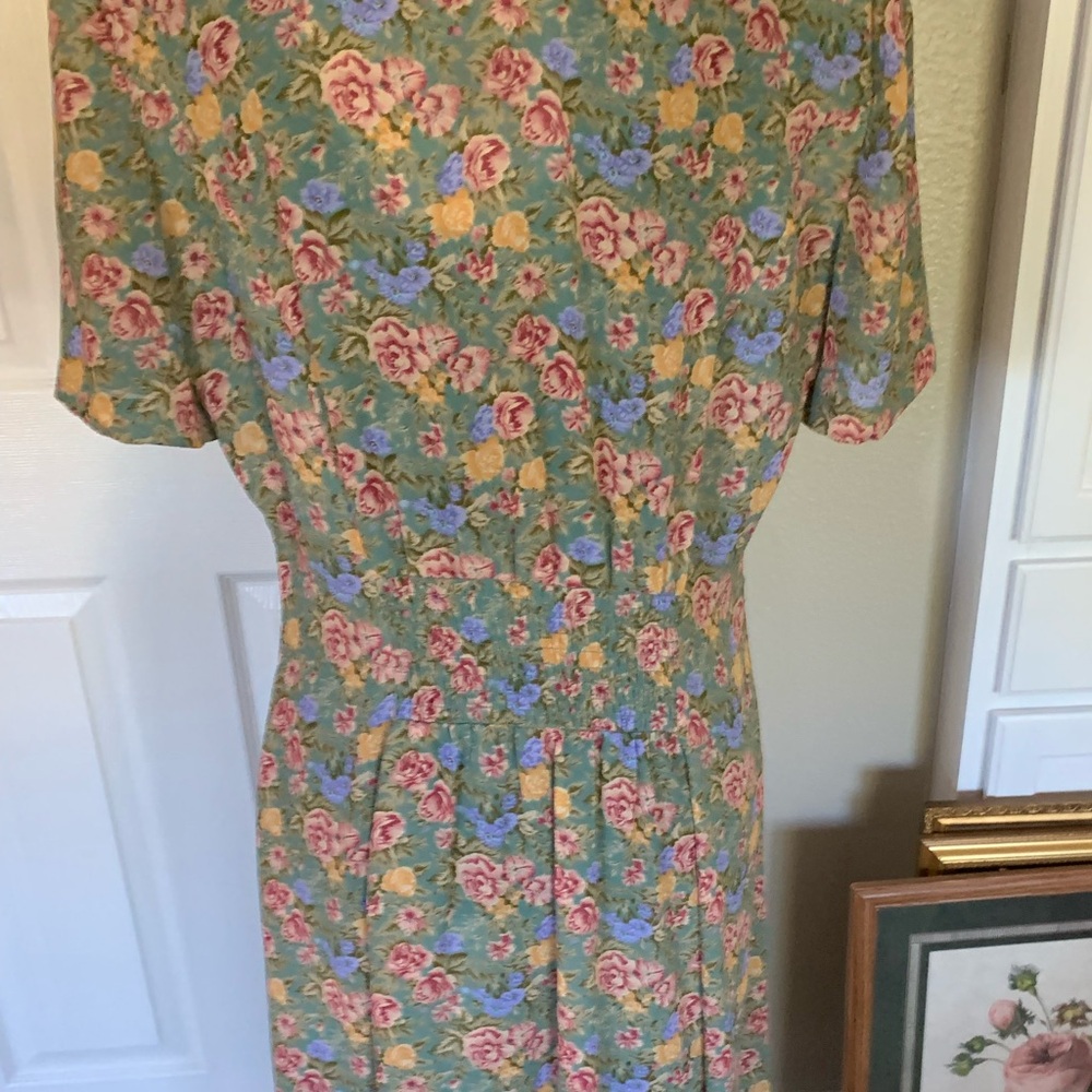 Vintage 90s sage green floral maxi dress - Picture 3 of 12
